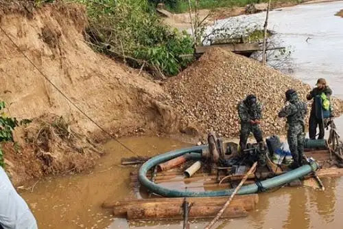 Illegaler Goldbergbau in Madre de Dios – Bildquelle: Agencia Andina / Difusión