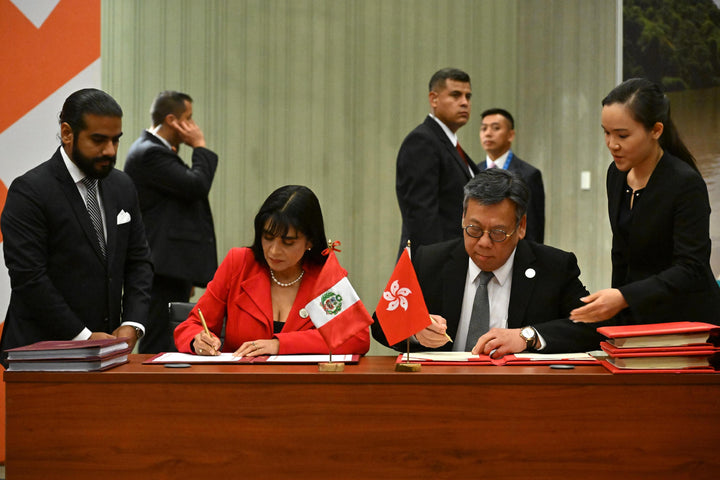 Unterzeichnung des Freihandelsabkommens zwischen Hongkong und Peru in Lima