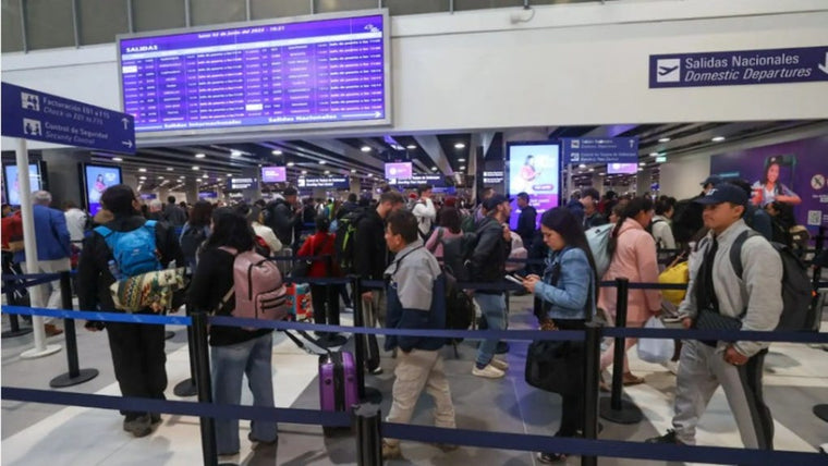 ¡SE DEBEN BAJAR LAS TASAS AEROPORTUARIAS! Lima quiere aliviar la carga a los pasajeros, pero las aerolíneas dicen que no