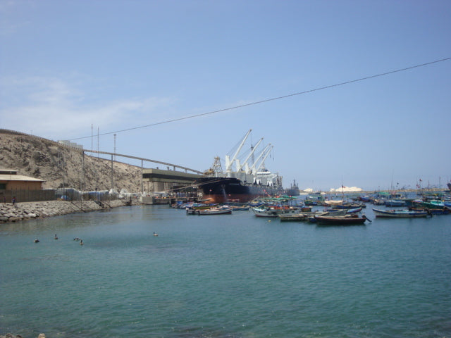 Bestehender Hafen Matarani in Arequipa – Vergleich zum geplanten Megahafen Corío; Foto: Diegusposesiusdiminutius, CC BY-SA 3.0