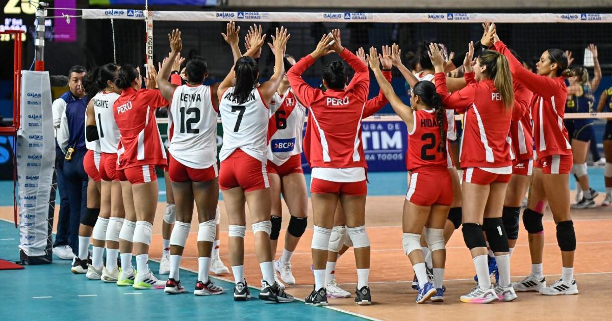 Peruanische Volleyball-Nationalmannschaft der Frauen auf dem Spielfeld