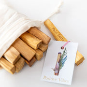 Palo Santo aus Peru – Aufnahme 6 von 8 des Sets mit zehn Räucherholz-Sticks von Divasya-Yoga