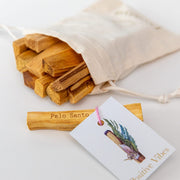 Palo Santo aus Peru – Aufnahme 1 von 8 des Sets mit zehn Räucherholz-Sticks von Divasya-Yoga