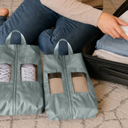 TRAVEL DUDE Schuhbeutel-Set – zwei Schuhtaschen aus recyceltem PET, Farbe Stahlblau, Produktansicht 5 von 8